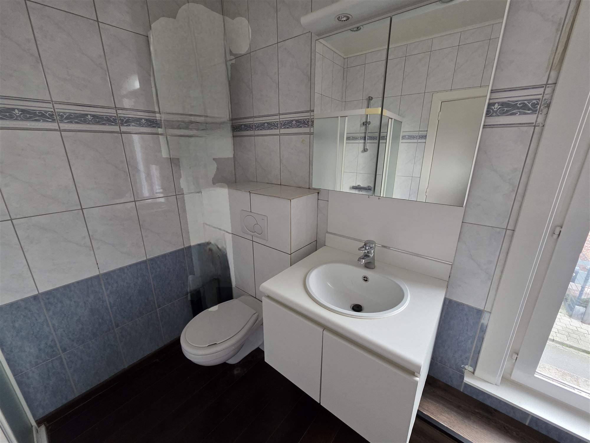 Commercieel pand vlakbij Zeshoek en Station foto 20