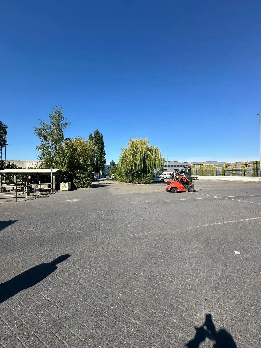 Te Huur Industriele Site: Kantoren en Magazijn te Verrebroek foto 13