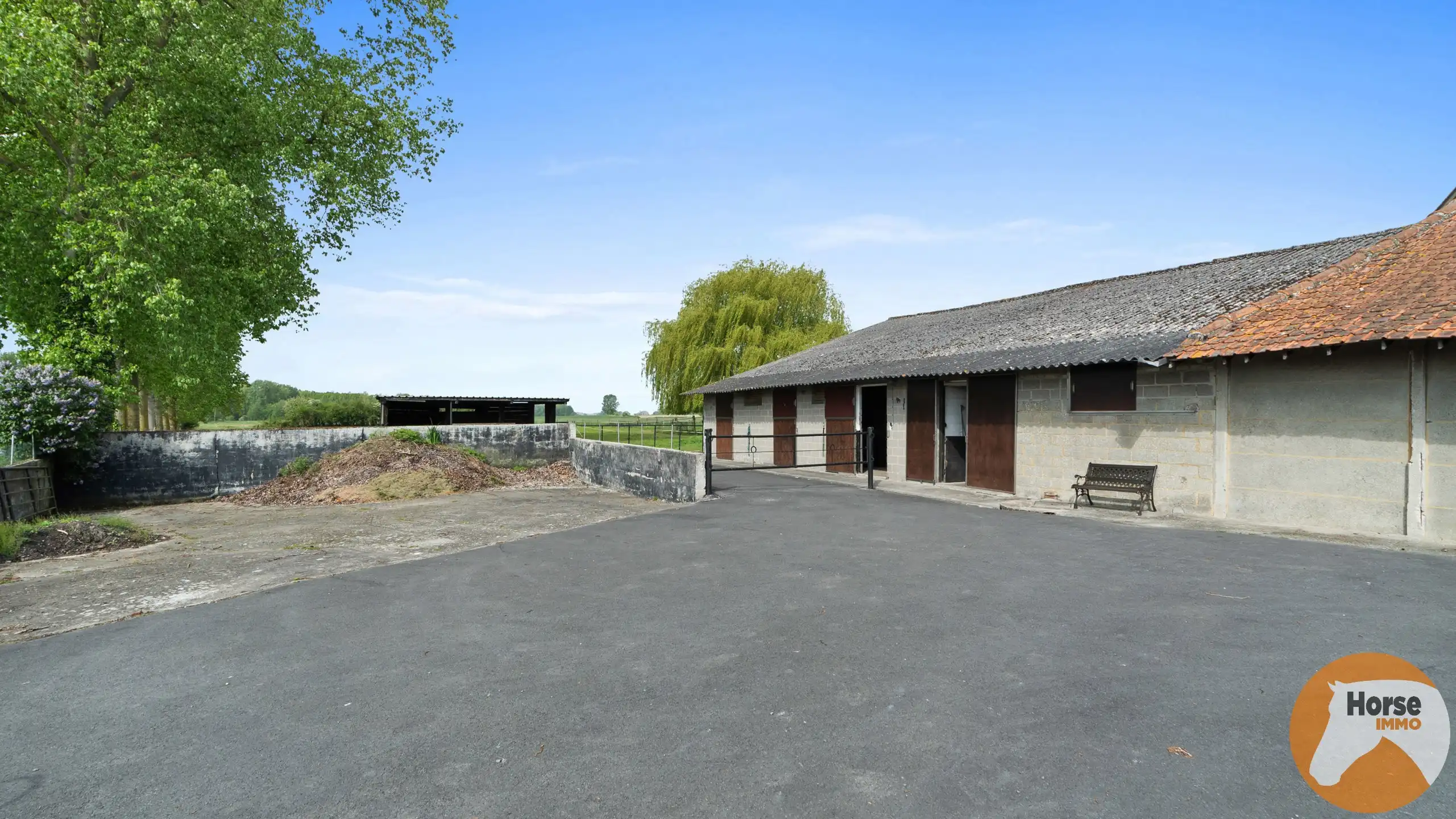 RONSE - Charmante hoeve op 1,16 ha met bijgebouw foto 23