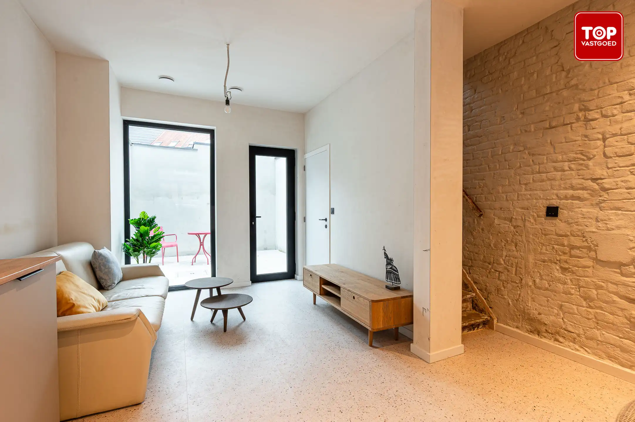 Instapklare, gerenoveerde woning met 3 slaapkamers en terras nabij het centrum van Gent foto 8