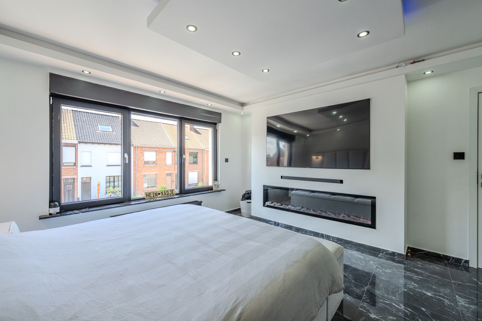 Ruime gerenoveerde woning foto 13