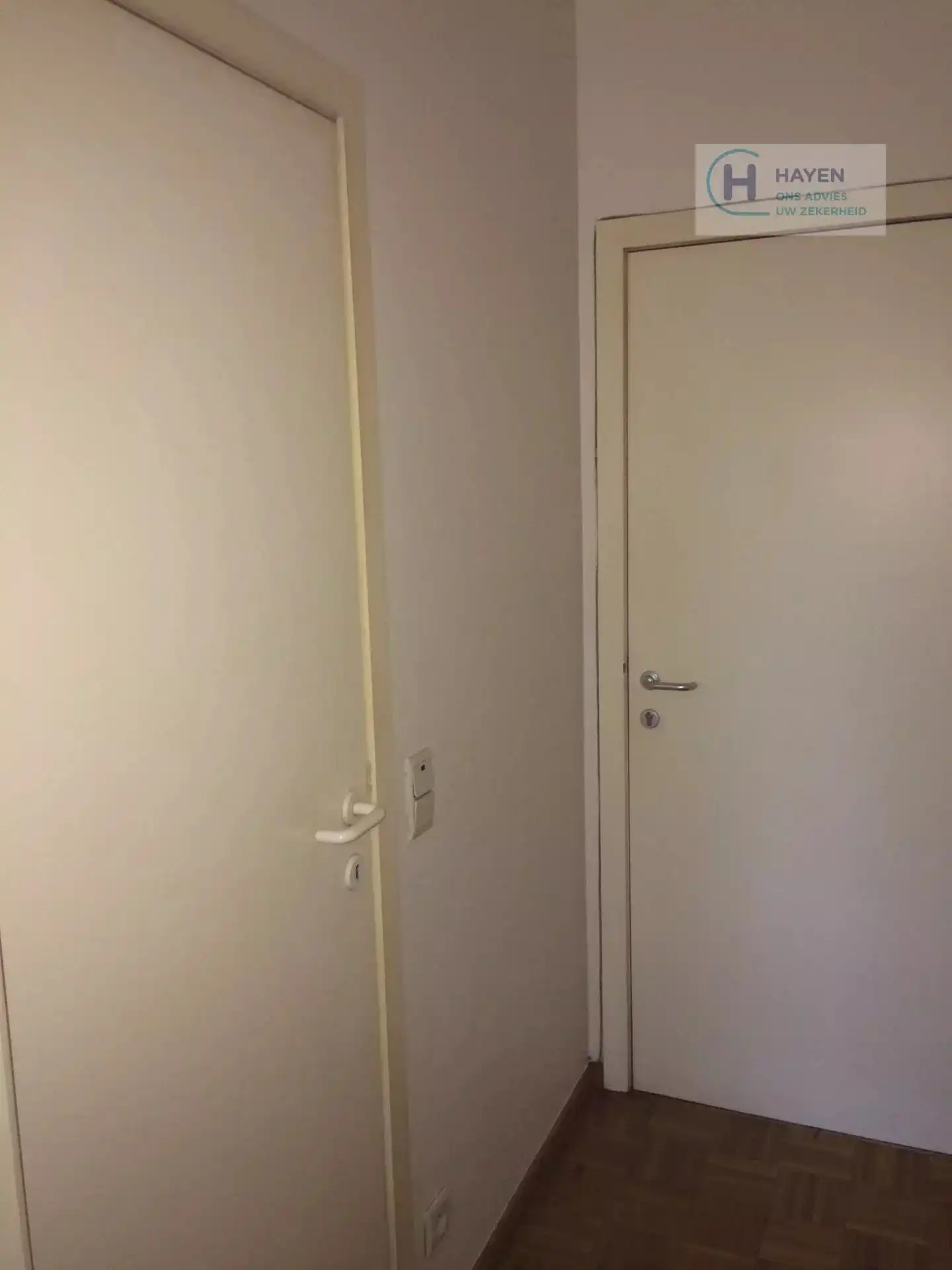 Studio met terras en ondergrondse parking te koop foto 13