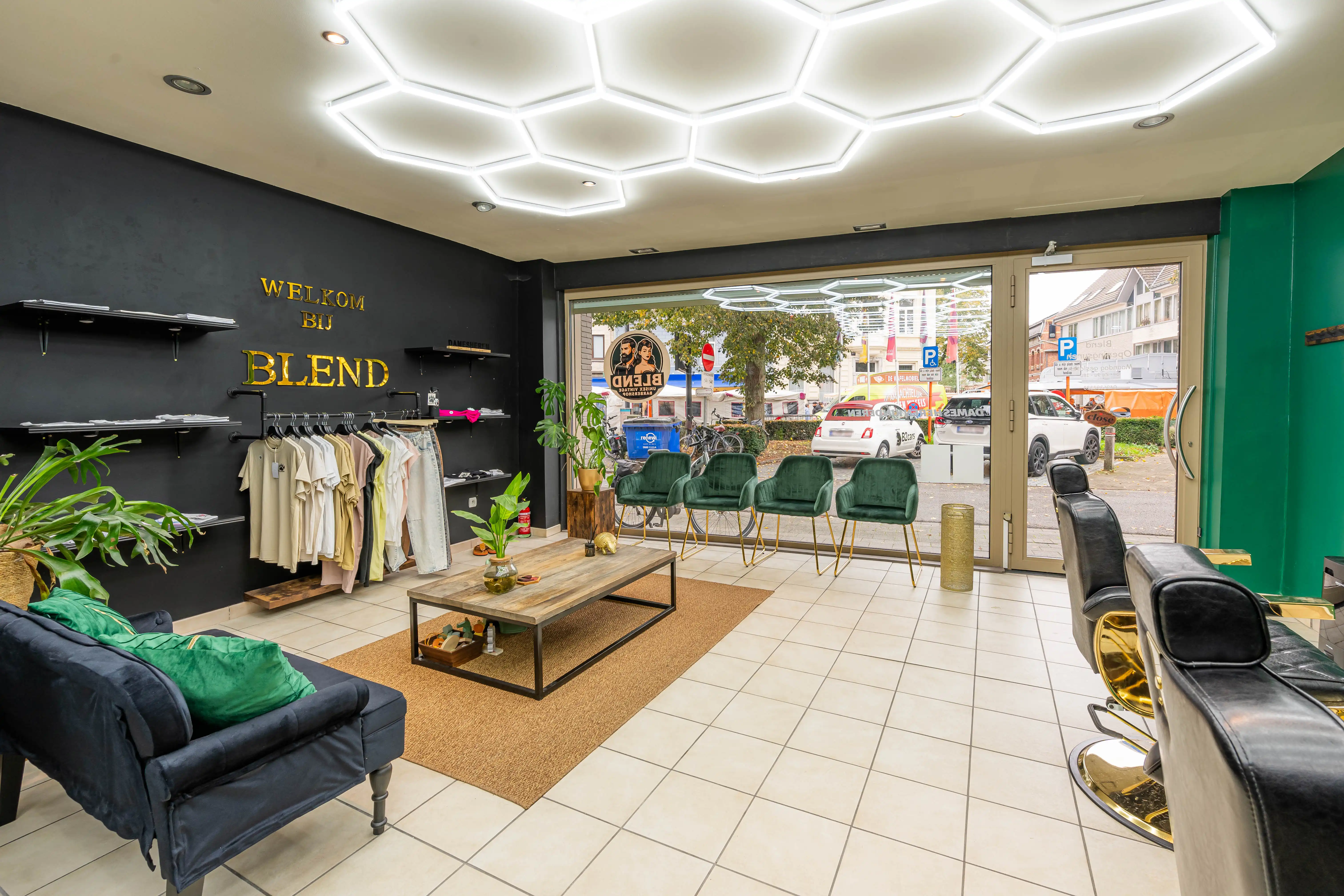 Veelzijdige handelsruimte van 77 m² in hartje Willebroek foto 2