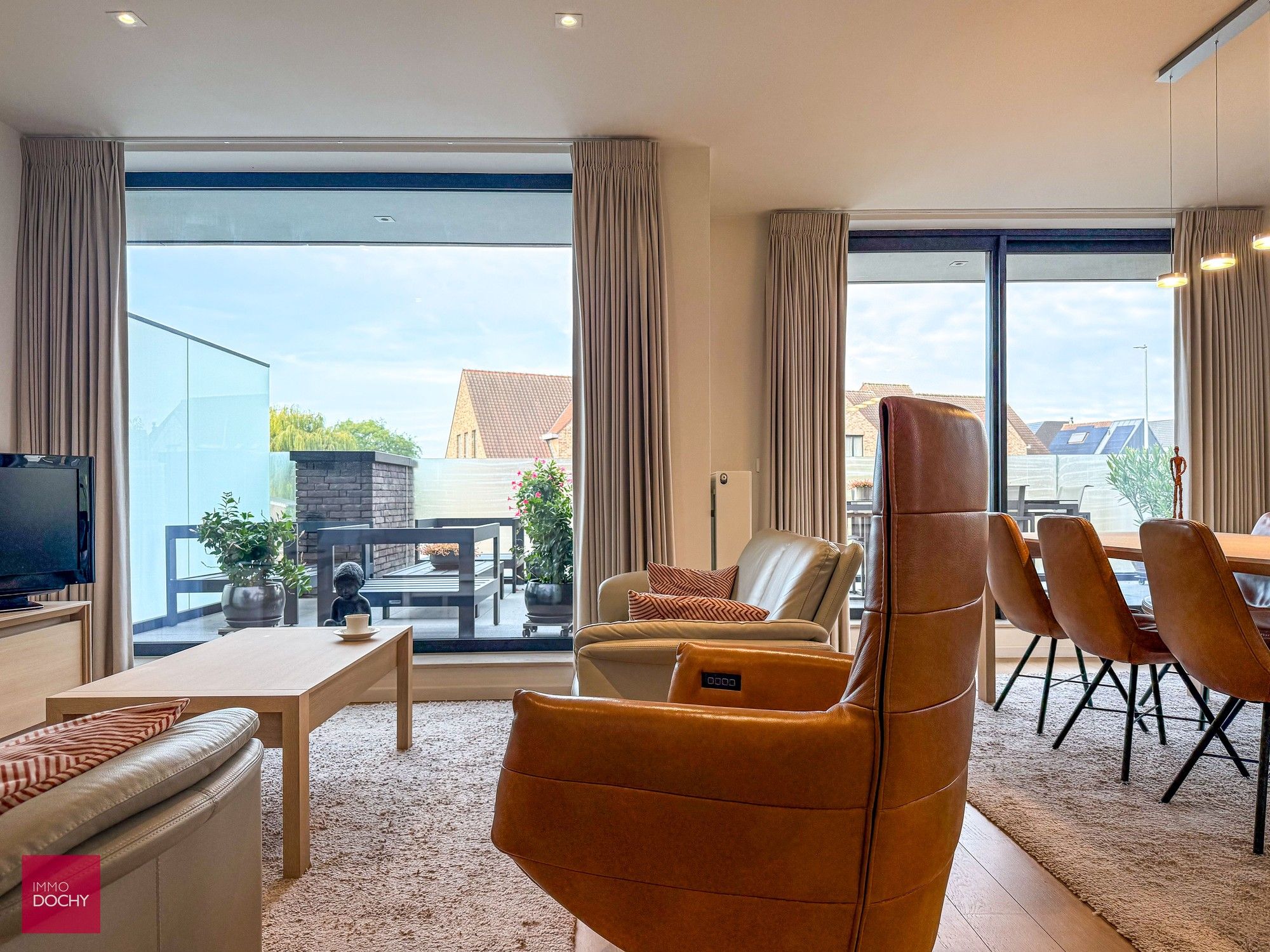 Standingvol modern appartement met groot zongericht terras | Leeuwkestraat foto 4