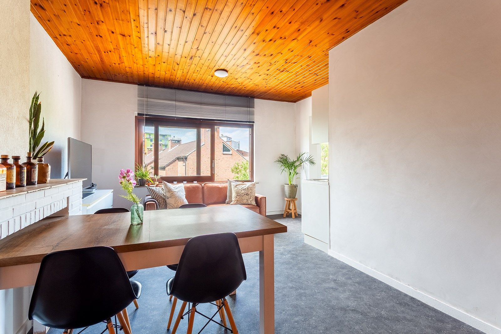 Energiezuinig appartement aan de rand van de stad foto {{pictureIndex}}