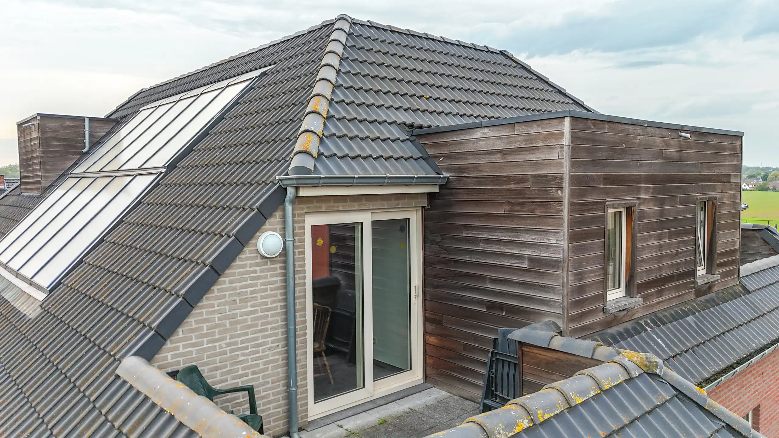 Veelzijdig investeringspand met 10 kamers, lift en kelder! foto 106