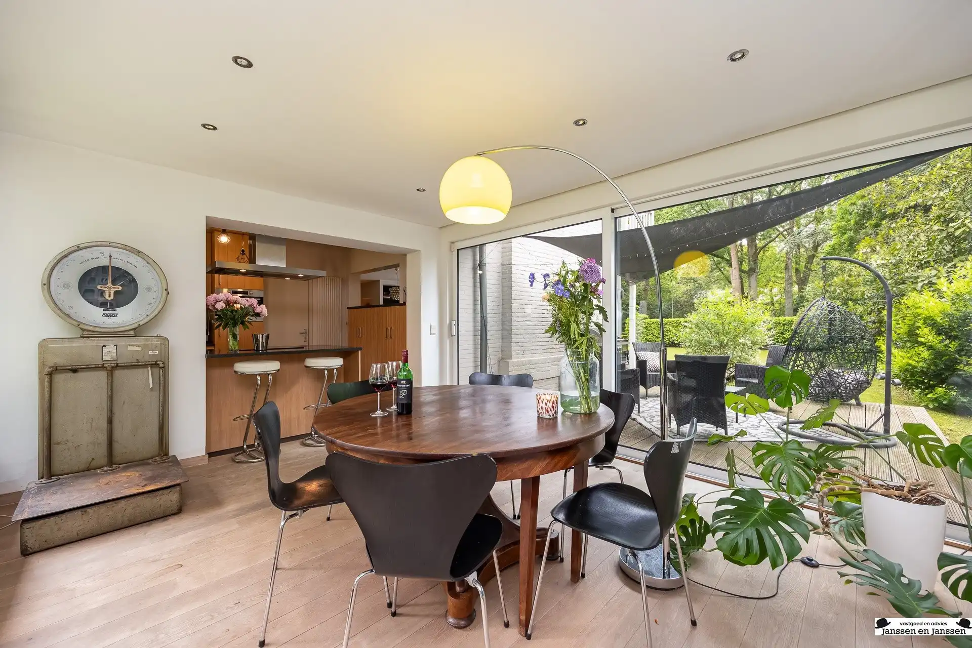 Exclusieve villa op royaal perceel van 3.000 m² grenzend aan uniek natuurdomein foto 12