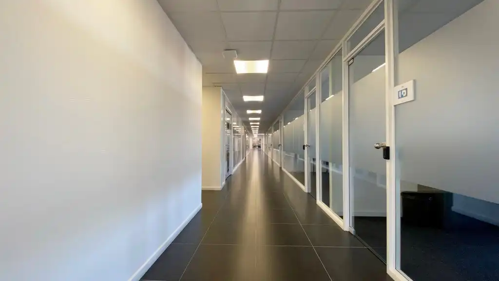 Full service kantoren in Idola Bedrijvencentrum in Lochristi foto 8