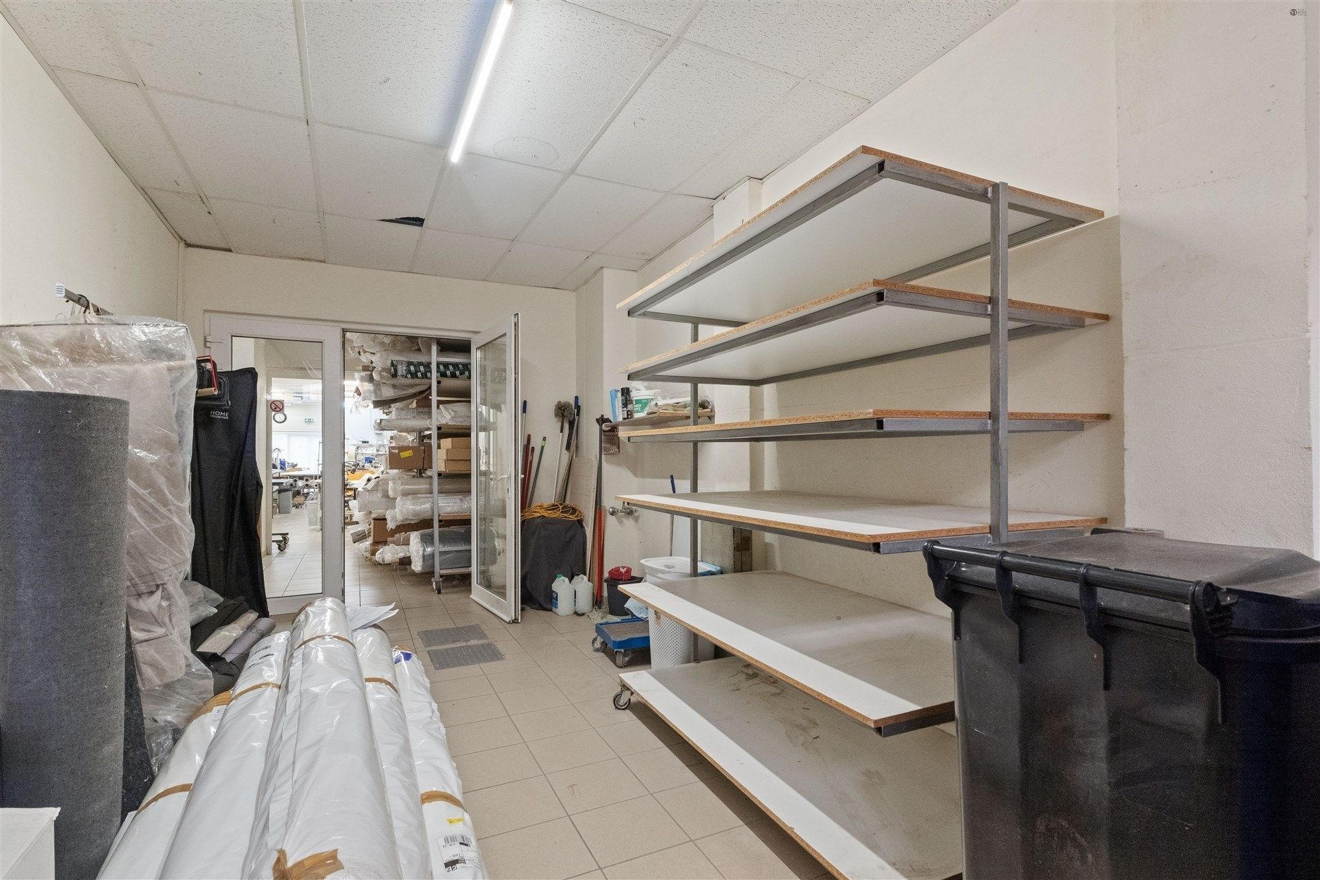 degelijk onderhouden atelier + woonst foto 12