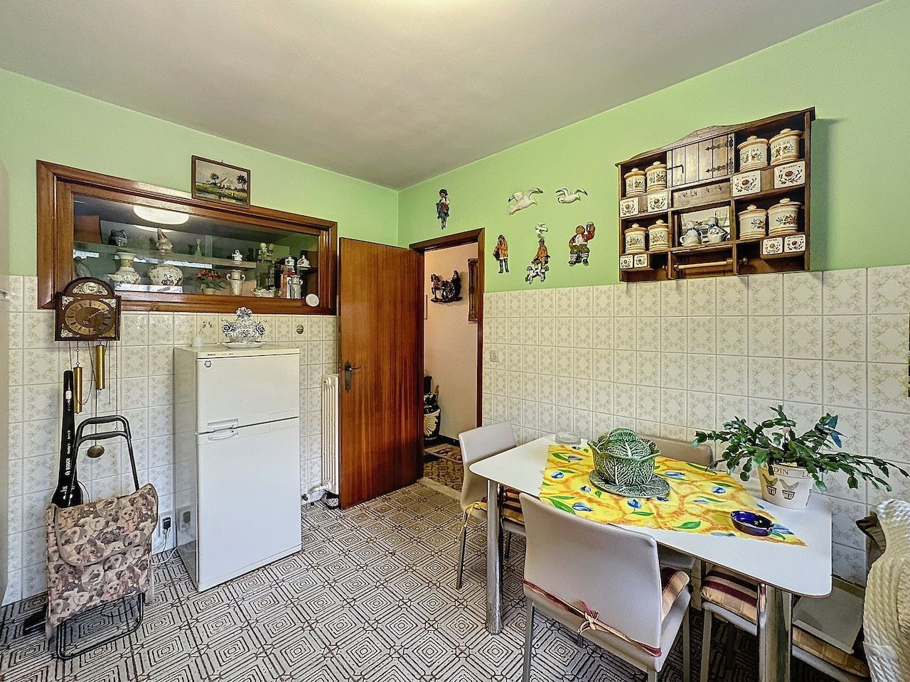 Bijzonder ruim gelijkvloers appartement met mooie tuin in het centrum van Heist foto 6