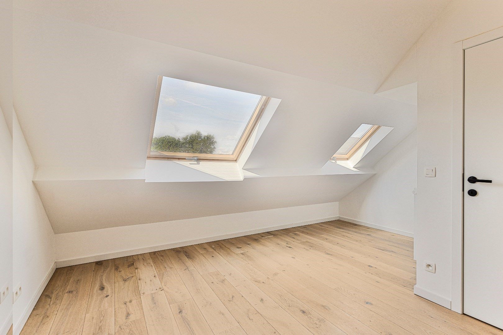 Prachtig gerenoveerde 4-slpk woning in het centrum van Stabroek! foto 11