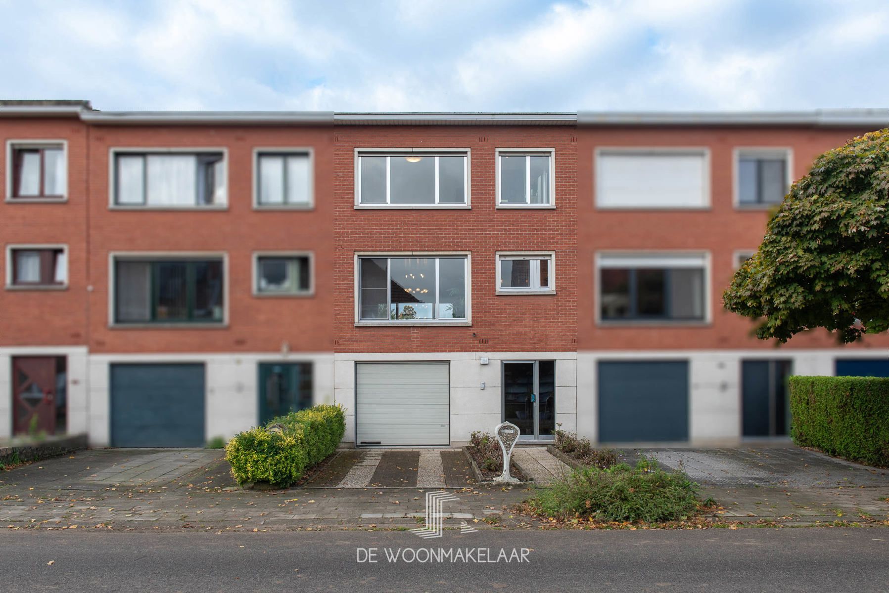 Centraal gelegen bel-etage woning met 3 SLK & ZW tuin foto 2