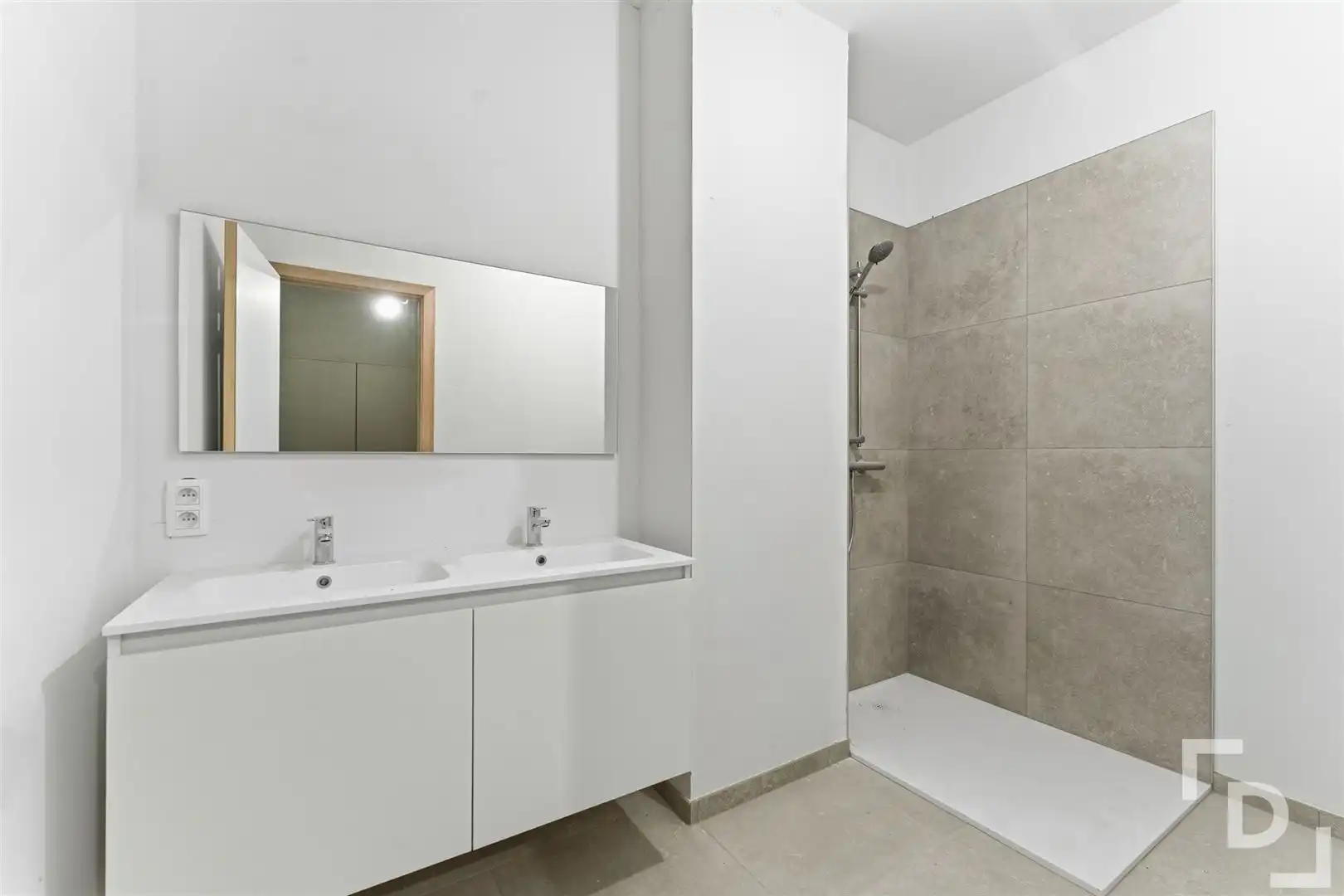 Nieuwbouwappartementen op toplocatie in centrum Ieper. foto 13