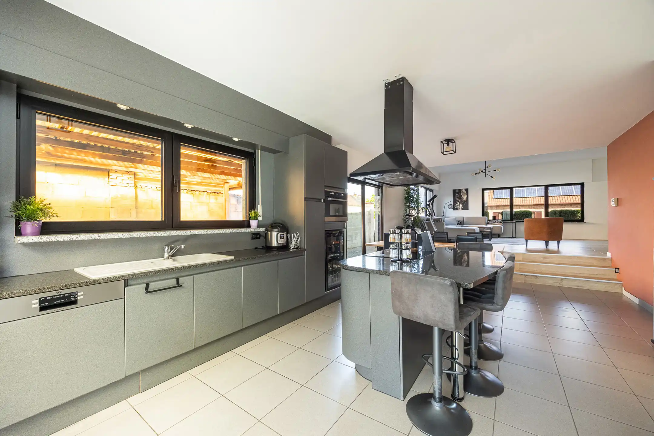 Instapklare woning met 4 slpk en ruim bijgebouw te Mol foto 10