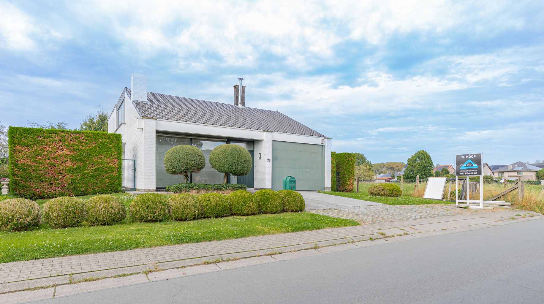 Goedgelegen villa met 5 slaapkamers! foto 2