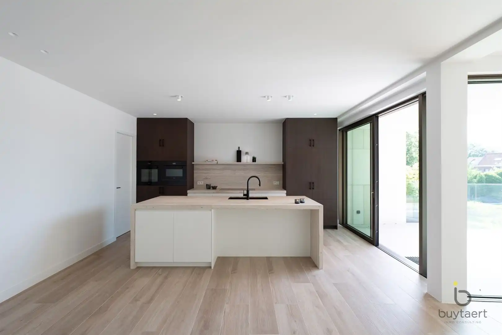 Luxueus nieuwbouwappartement met 2 slaapkamers en ruim terras in hartje Schilde  foto 14