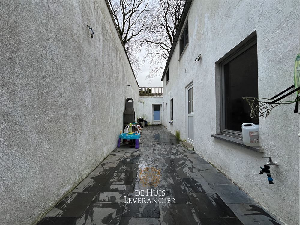 RUIME woning te koop (8 slpks, 2 badk) die ook perfect als tweewoonst kan dienen foto 5