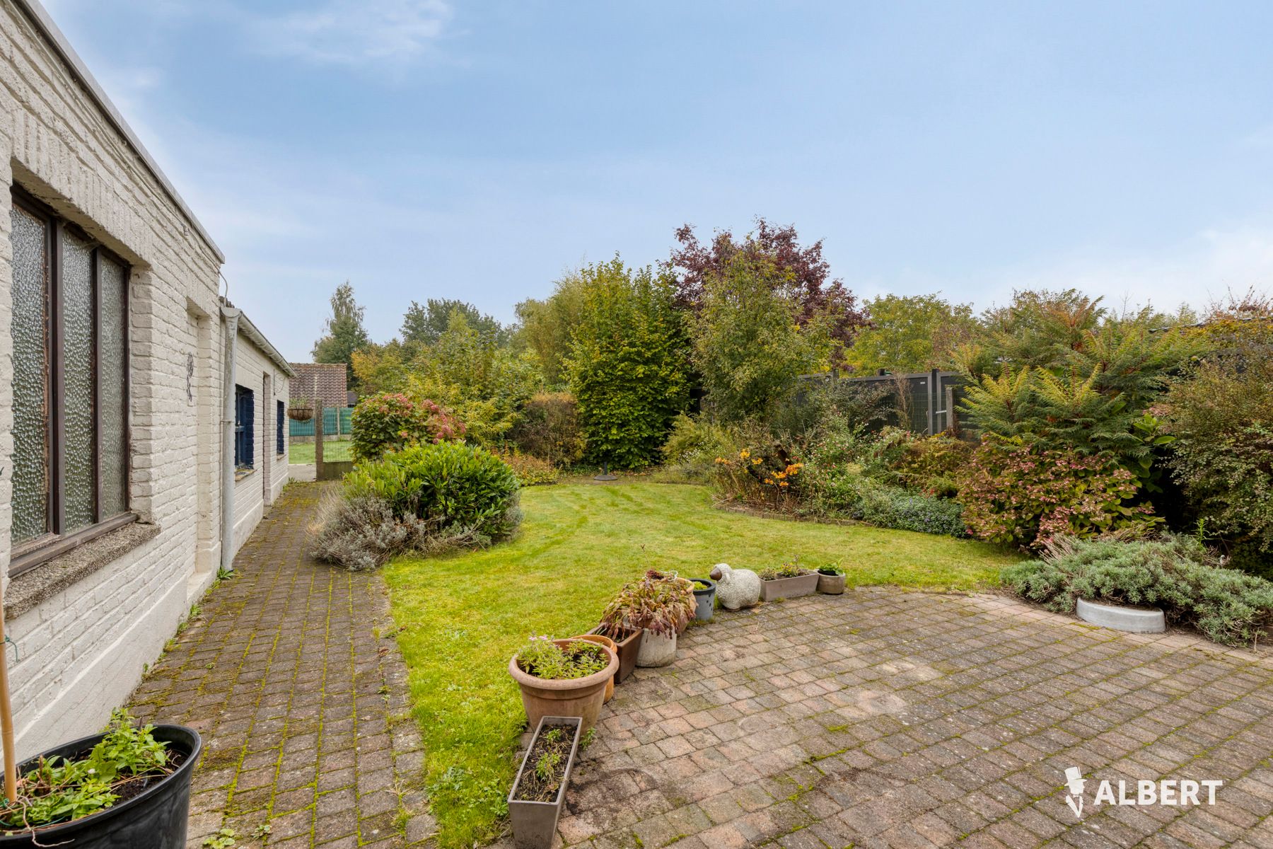 Woning met 3 slaapkamers en tuin in rustige straat foto 12