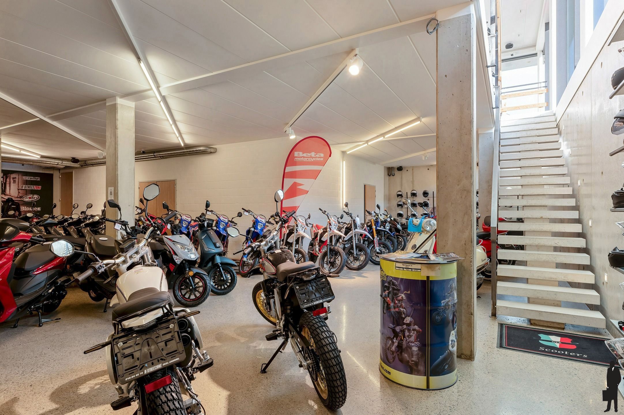 Uniek commercieel eigendom op TOP locatie in Geel foto 5
