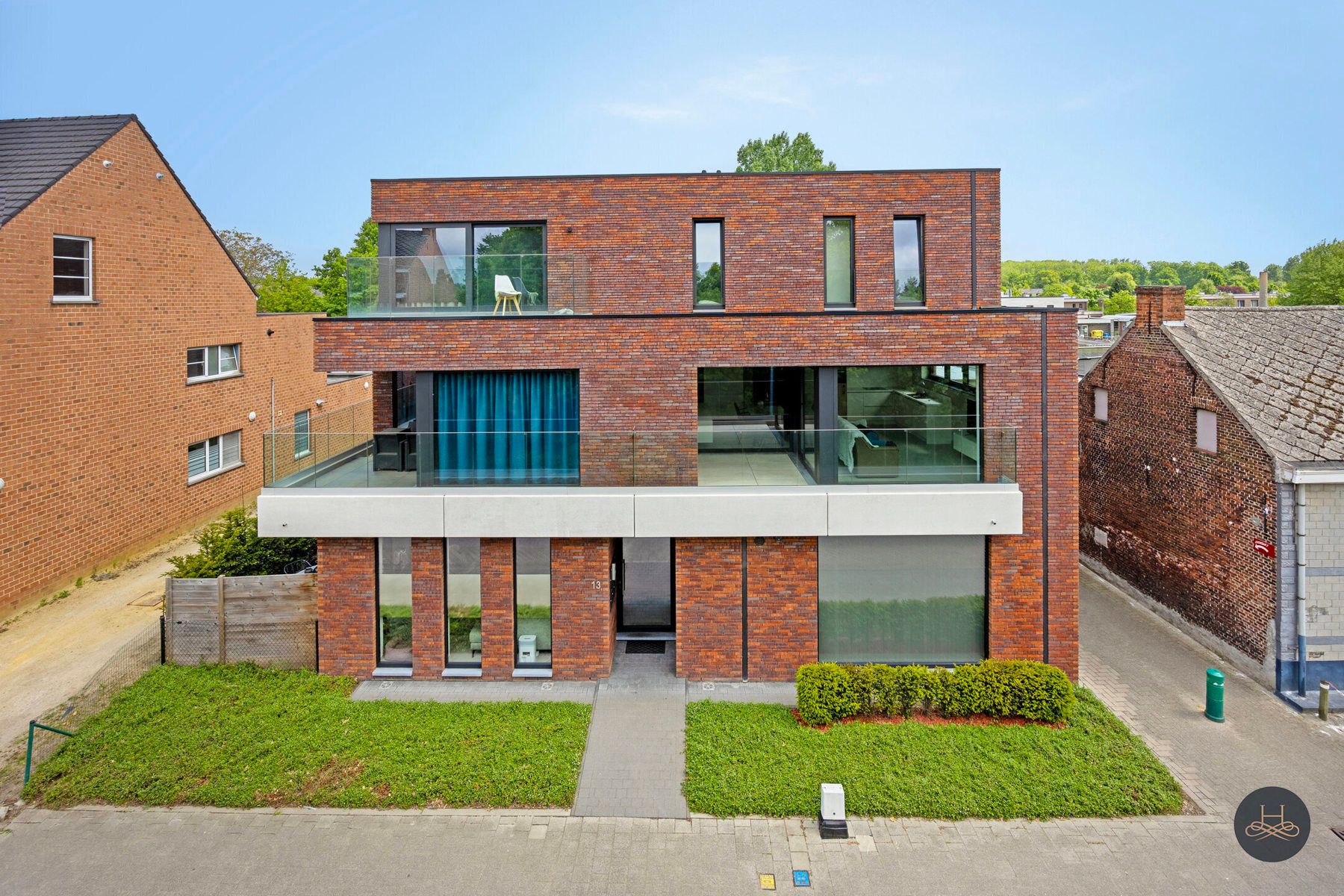 Lichtrijk, recent gelijkvloers appartement met toffe tuin foto 35