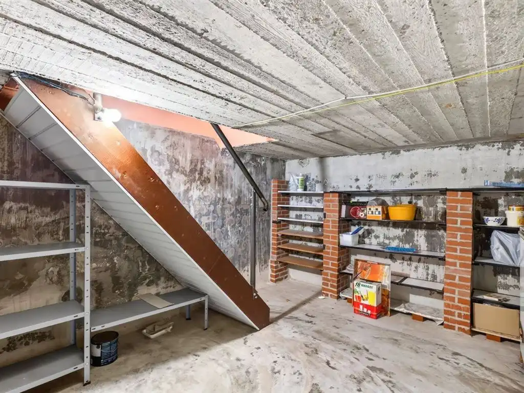 Verzorgde, vrijstaande woning, op te frissen naar eigen smaak foto 35