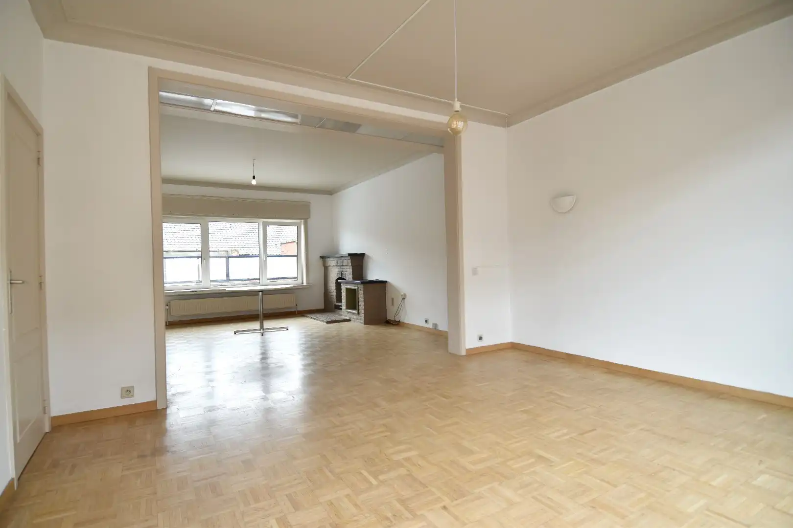 Ruim 3-slaapkamerappartement met zicht op de kerk te koop centrum Bellegem foto 4