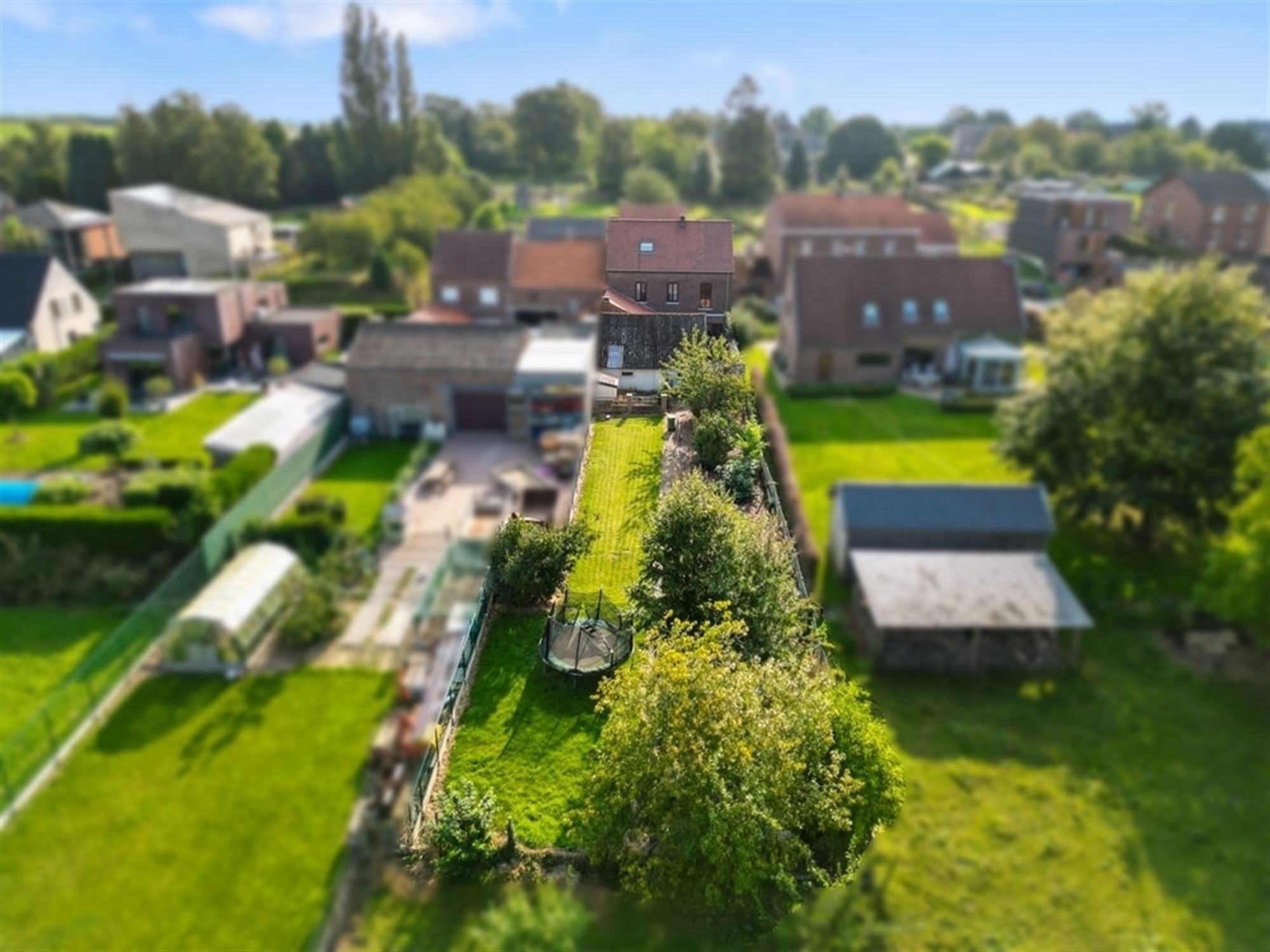 GEZELLIGE INSTAPKLARE GEZINSWONING MET GARAGE EN ZONNEPANELEN IN BOEKHOUT  foto 3