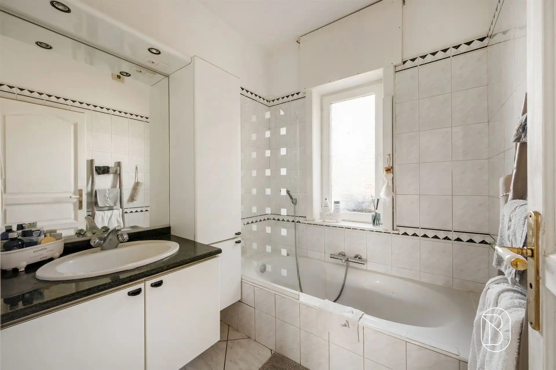 Architectenvilla op een perceel van 3.024 m² foto 16