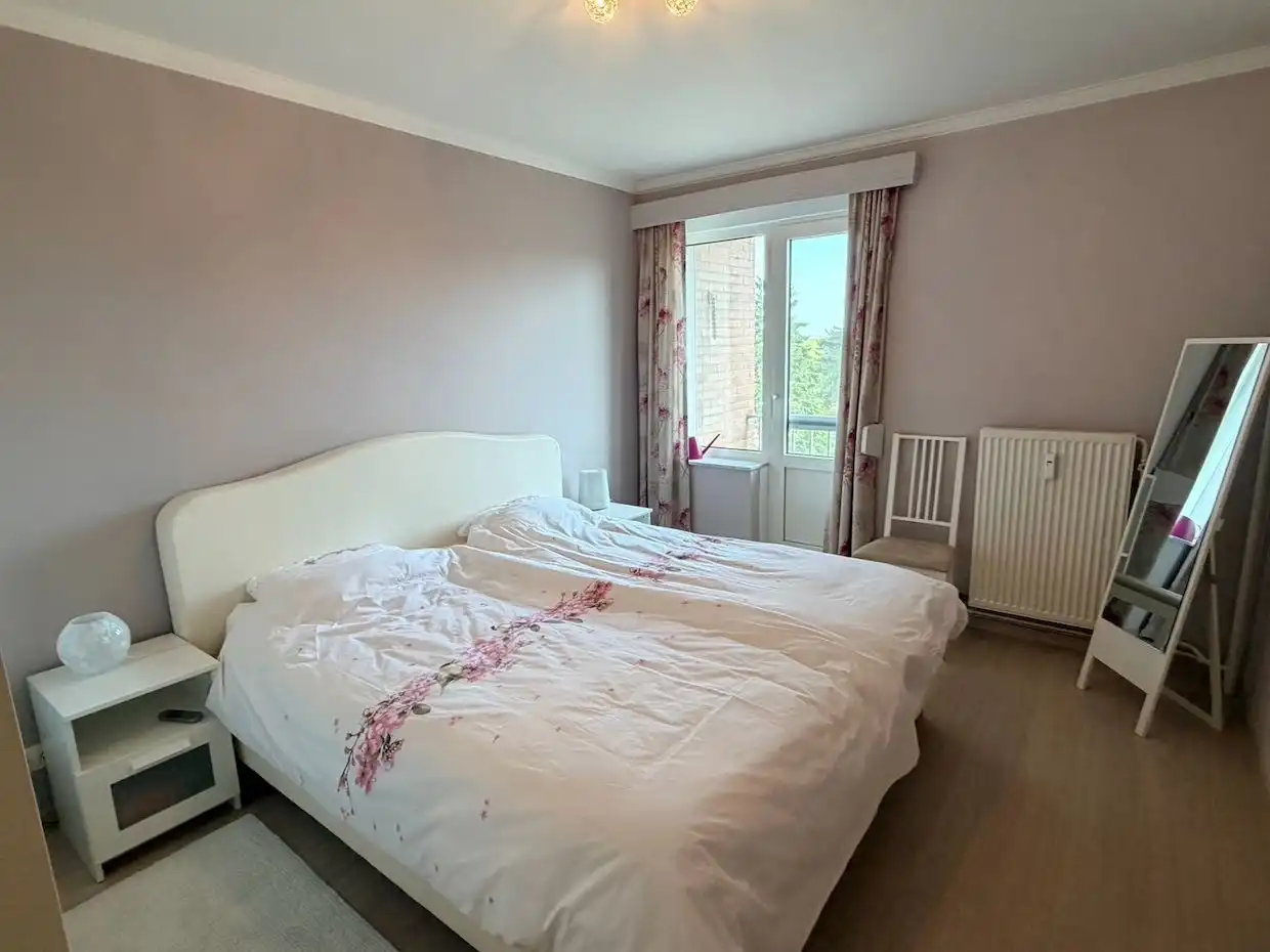 Instapklaar, prachtig gerenoveerd 2-slaapkamerappartement MET garagebox foto 10