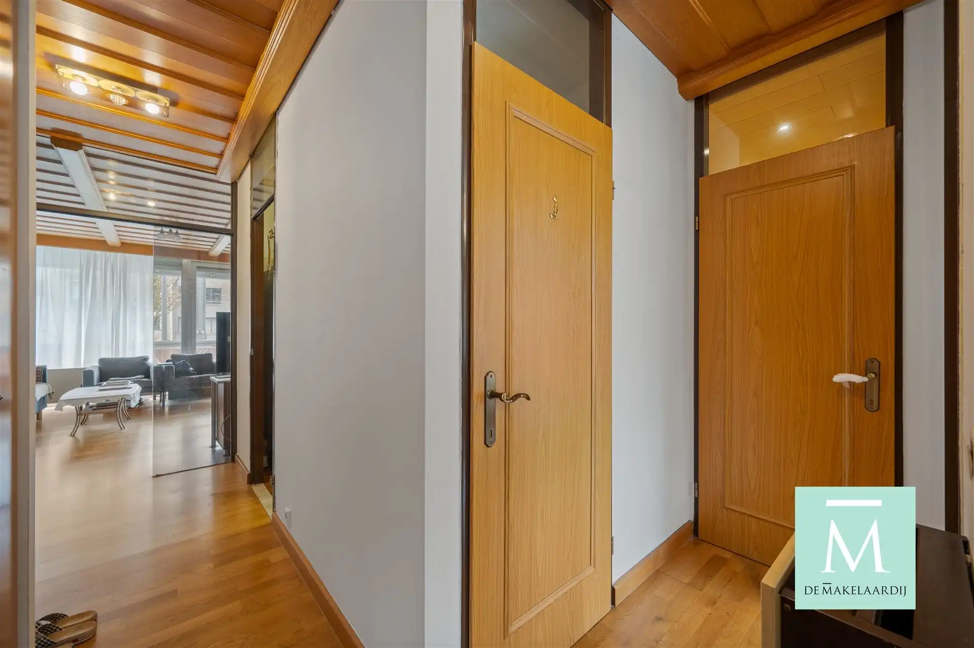 Ruim appartement met 2 slaapkamers en terras in Merksem foto 5