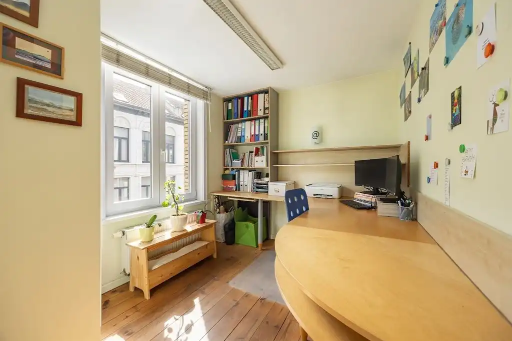 Unieke woning met eclectische gevels en dakterras foto 10