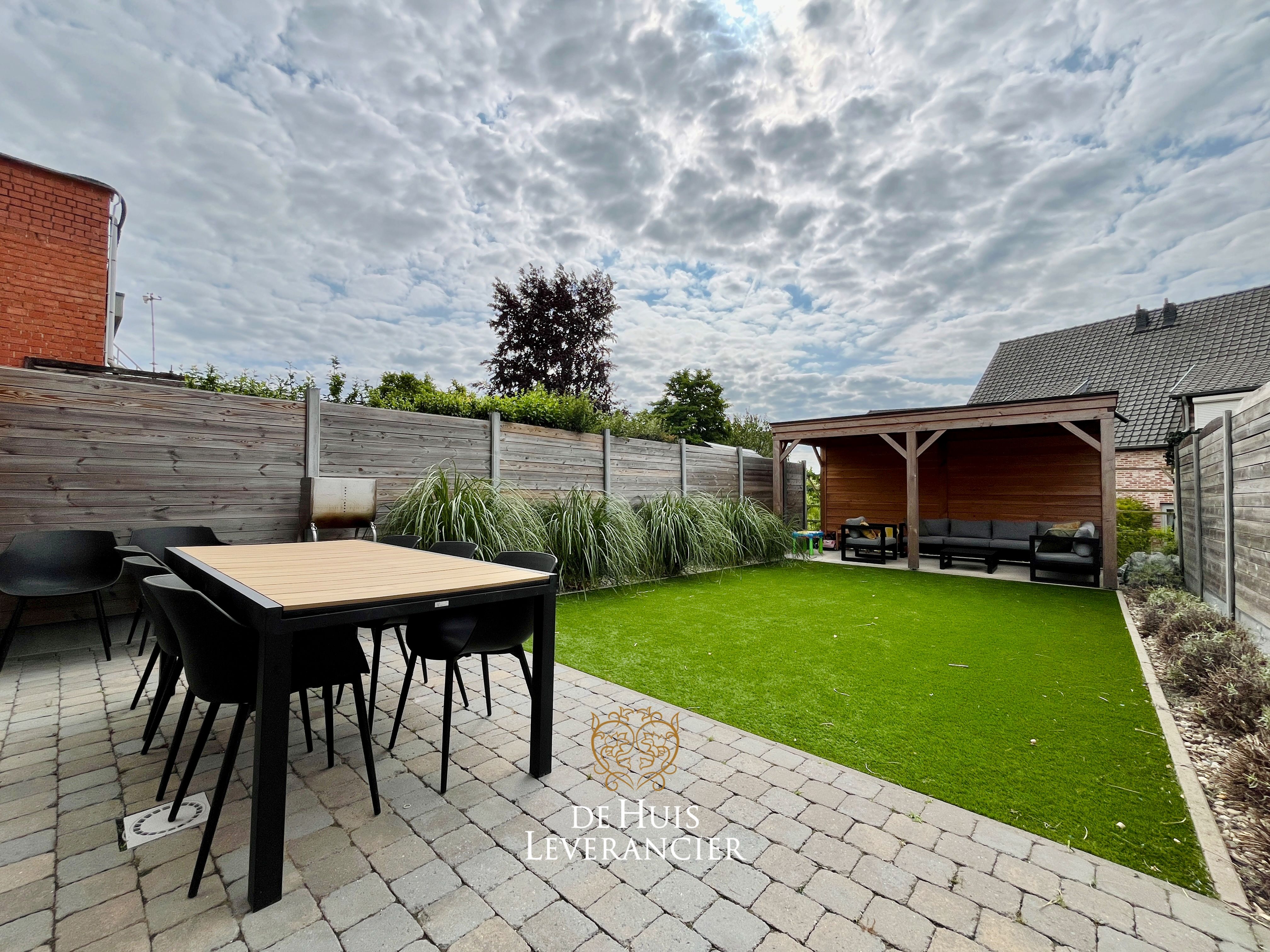 Instapklaar pareltje in Kontich Kazerne te koop, rustig gelegen bel-etage mét tuin foto 2