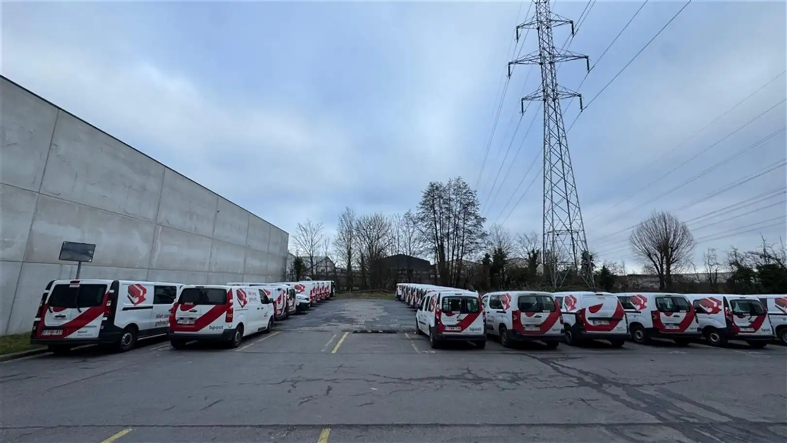 POLYVALENT BEDRIJFSGEBOUW foto 3