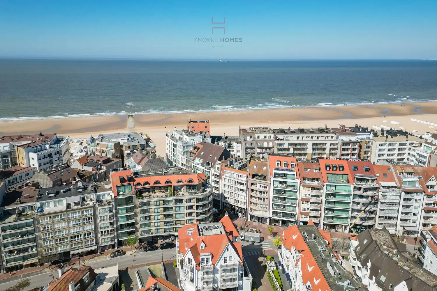 Nieuwbouwappartement met mooie gevelbreedte vlakbij het Albertplein foto {{pictureIndex}}