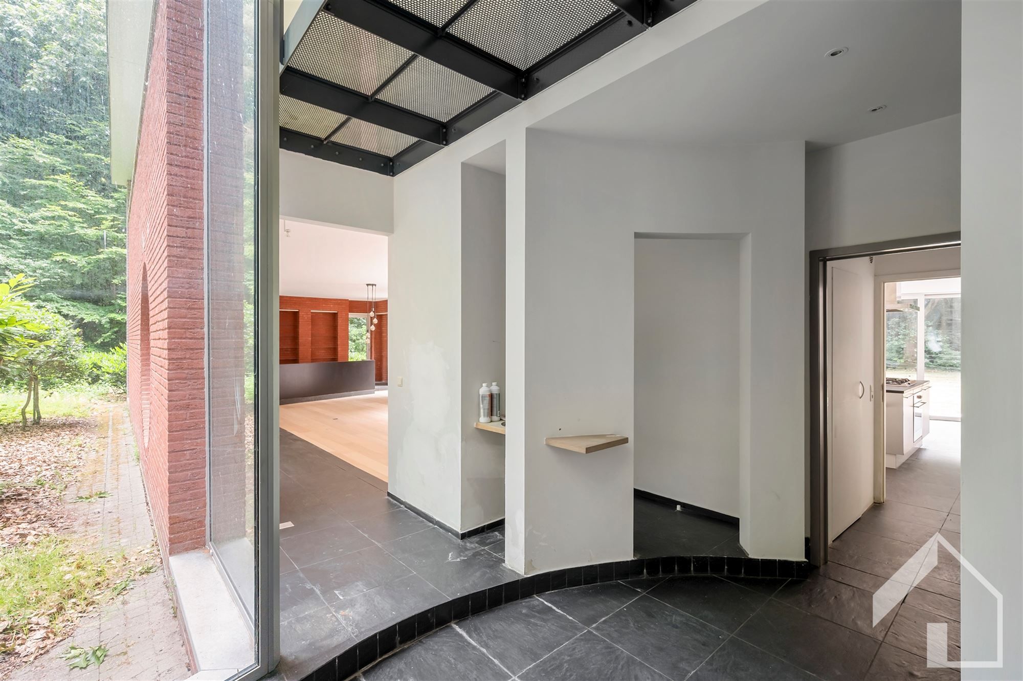 Villa met zwembad in het groen foto 4