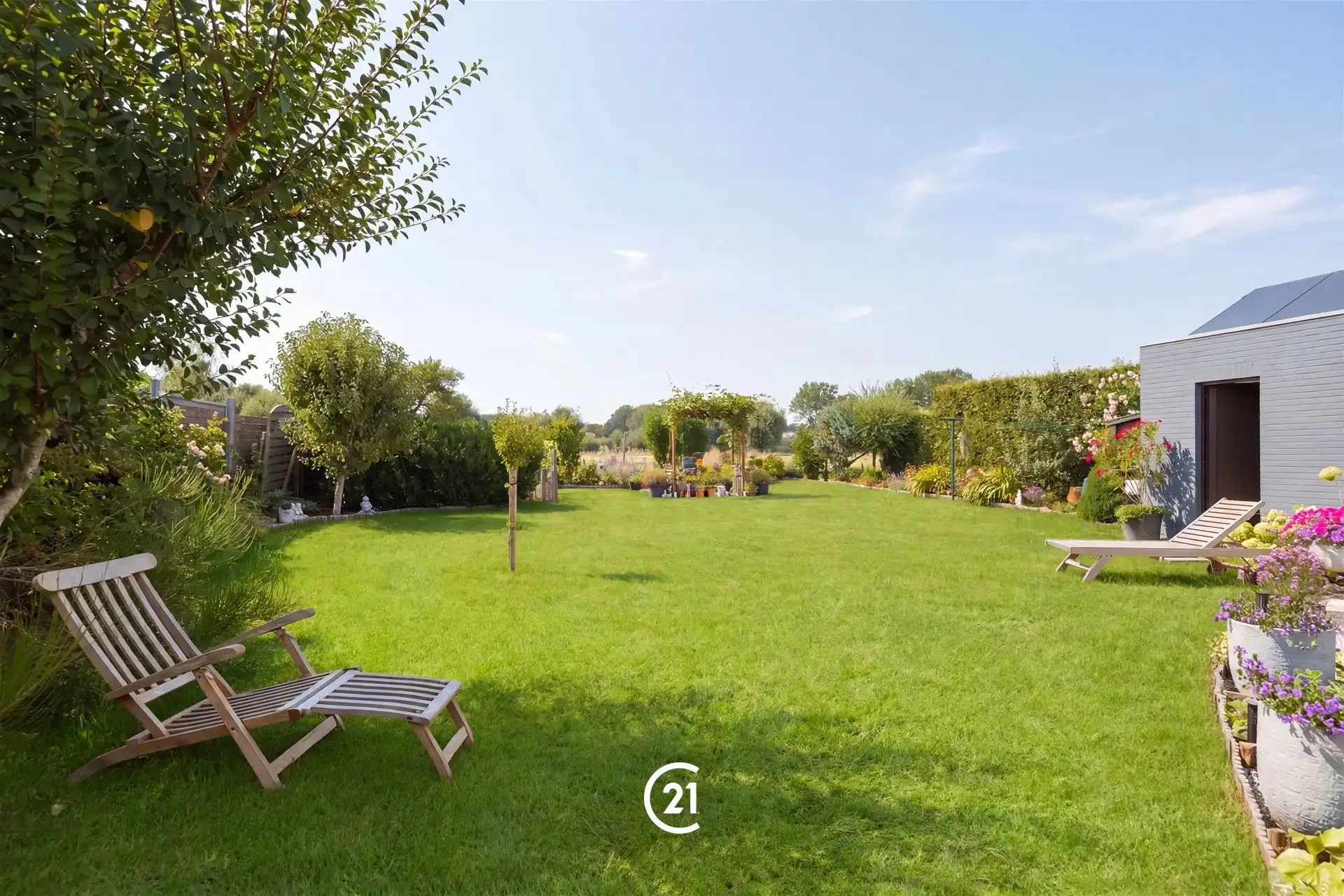 Instapklare woning met garage en prachtig groen uitzicht foto 2