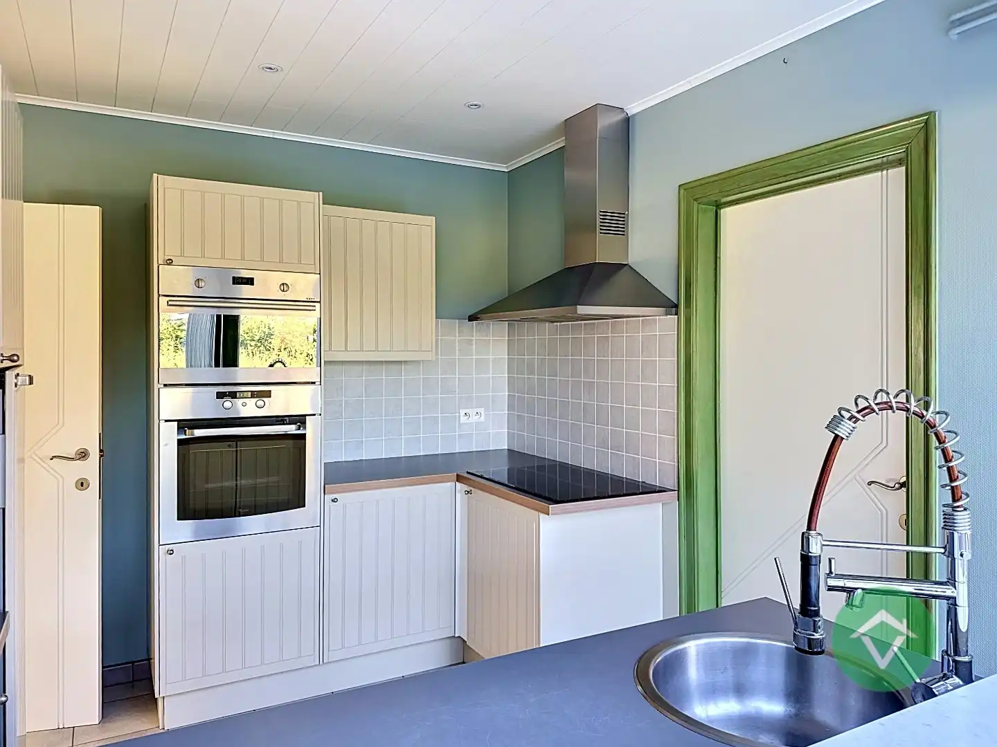 Ruime open bebouwing te huur in Eernegem foto 6