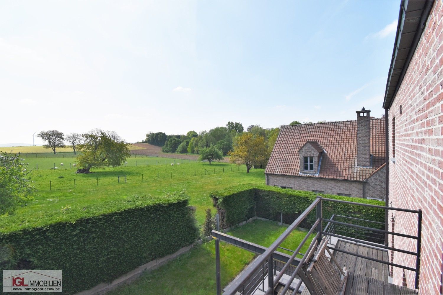 Duplex appartement met garage te huur foto 11
