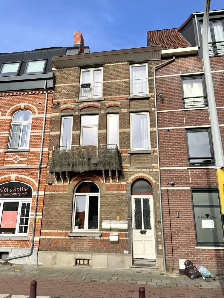 Appartementsgebouw met 4 entiteiten foto {{pictureIndex}}