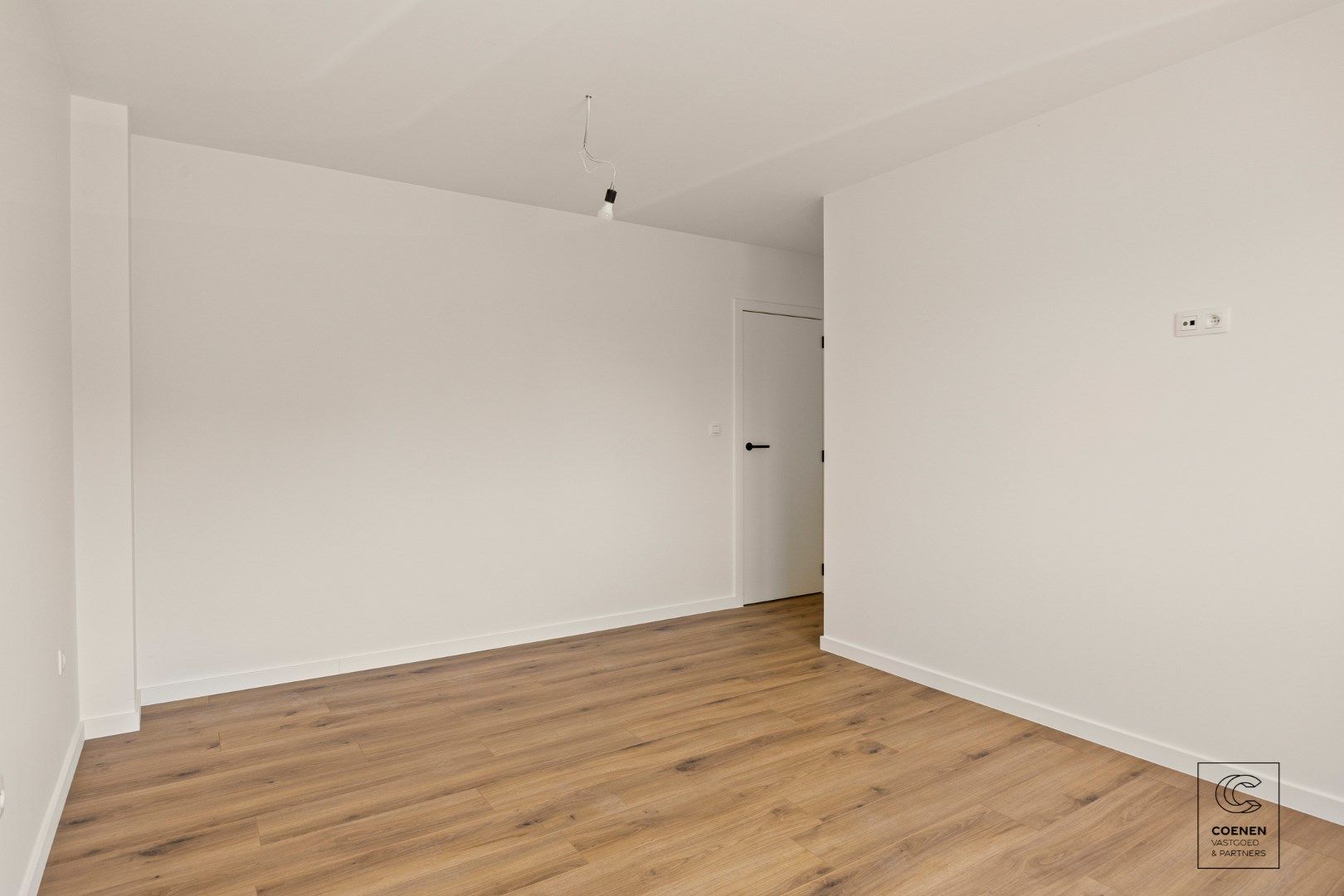 Charmant, volledig gerenoveerde woning met 2 slaapkamers te Turnhout! foto 16