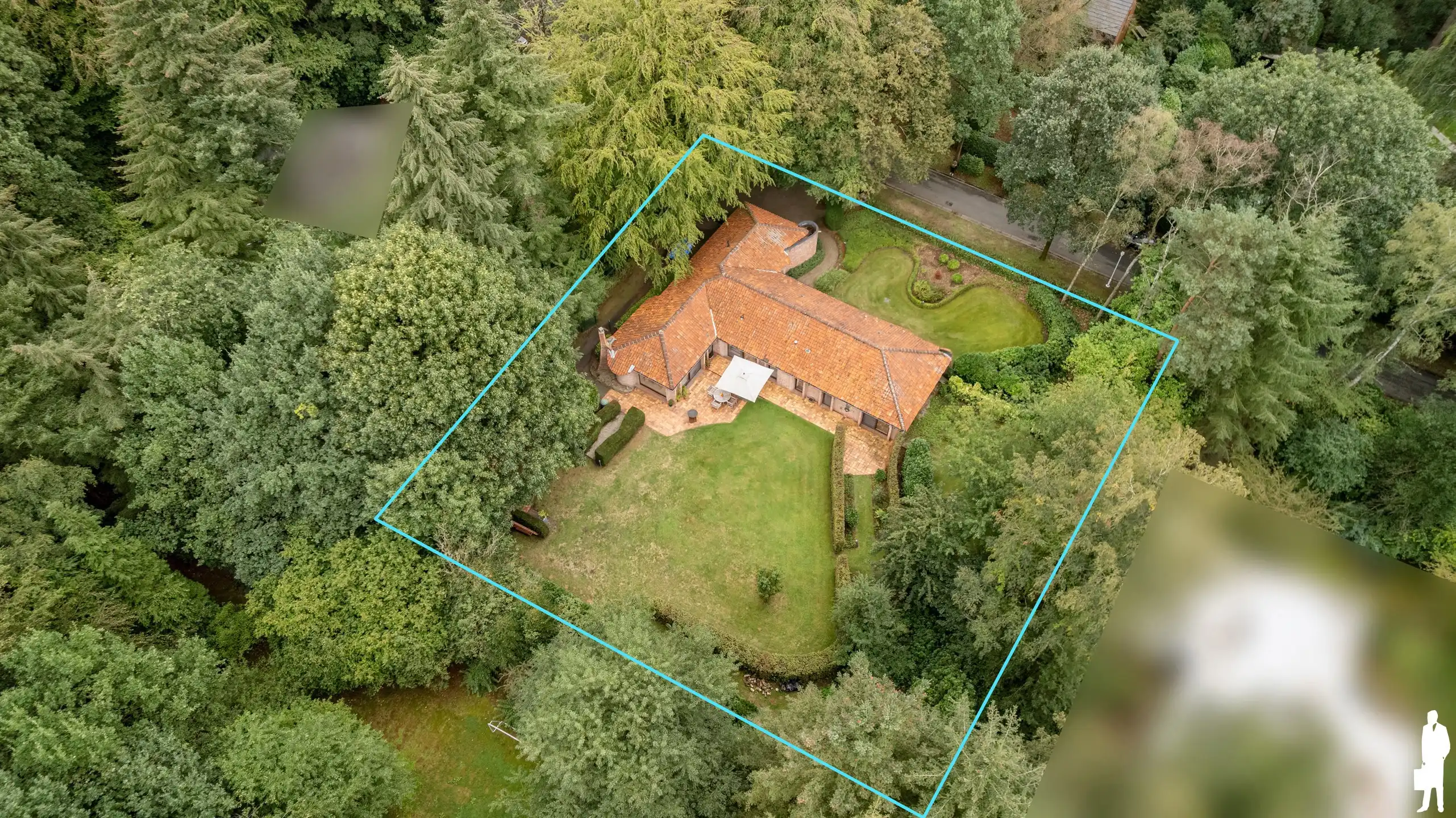 Karaktervolle gelijkvloerse villa op ca. 2.000 m² in zeer rustige, gegeerde en autoluwe wijk Dennendael en dichtbij het natuurgebied foto 60