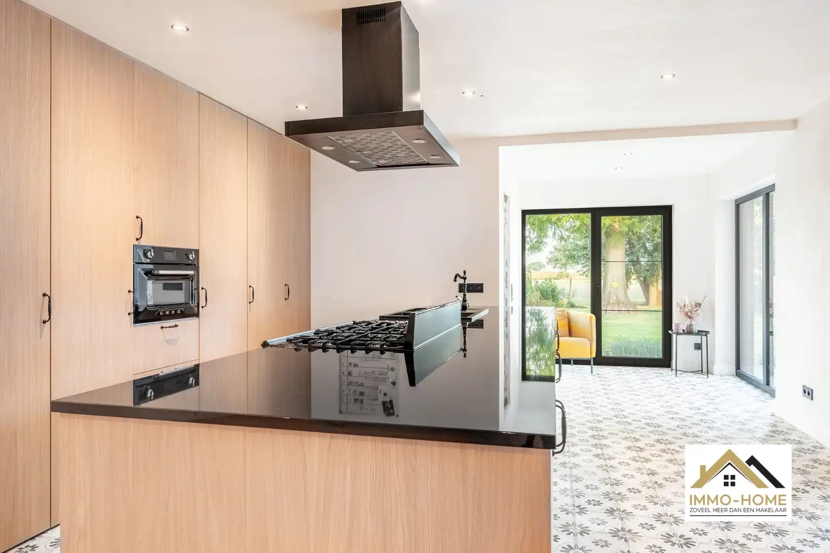 Volledig gerenoveerde woning met agrarisch uitzicht! foto 14