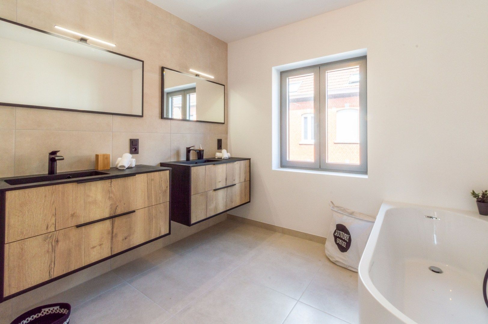 Nieuwbouwwoning met 3 slaapkamers, garage en tuin  foto 12