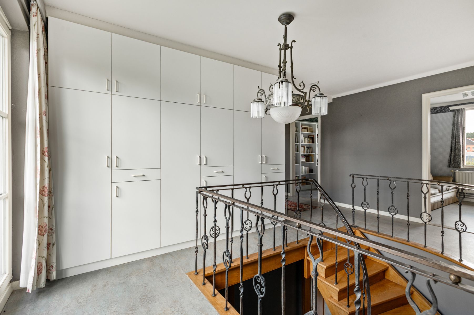 Top gelegen villa te koop op 1185 m2 grond foto 15