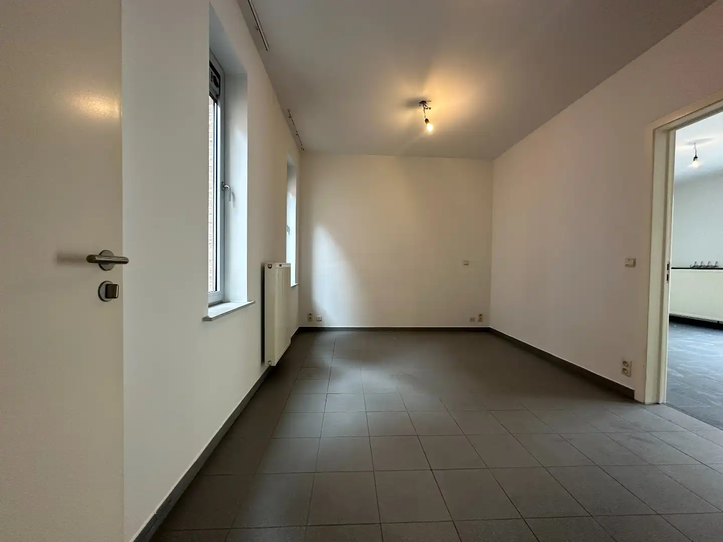 Instapklaar appartement met 1 slpk en ruim en zonnig terras, Torhout foto 11