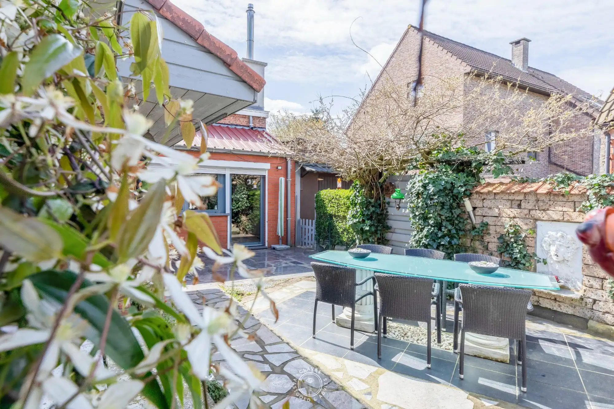 Ruime gezinswoning met 4 slaapkamers en zicht op het groen foto 5