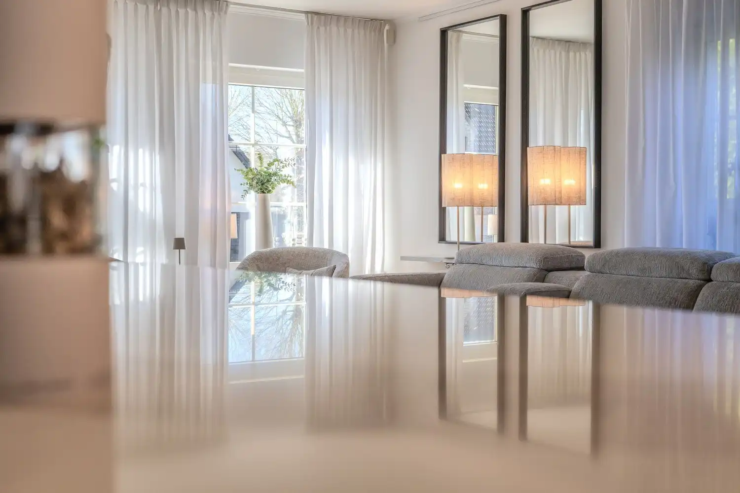 Stijlvolle, instapklare woning met vier slaapkamers, twee badkamers en verwarmd zwembad te koop in Lanaken foto 57