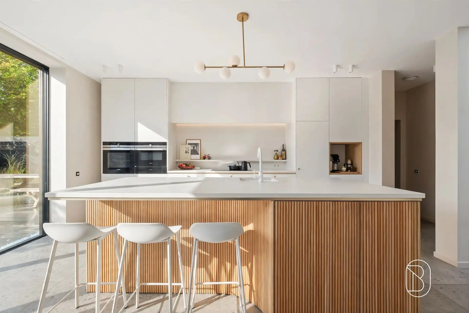 Gerenoveerde art-decowoning met 4 slpk,garage & ruime tuin  foto 15