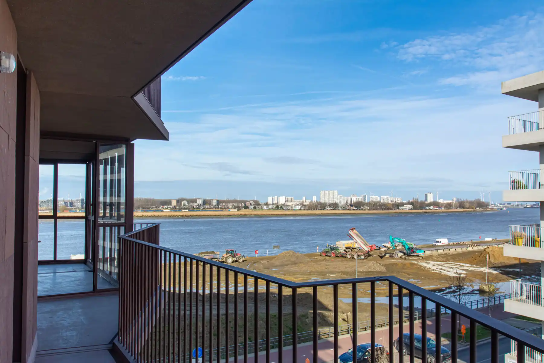 Prachtig 2 slaapkamer app met frontaal Scheldezicht foto 16