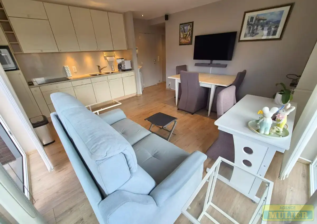 Appartement te koop foto {{pictureIndex}}